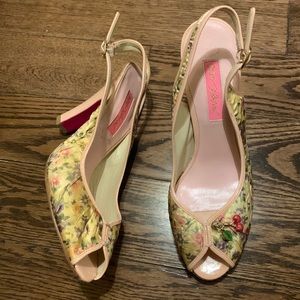 Betsey johnson heels
